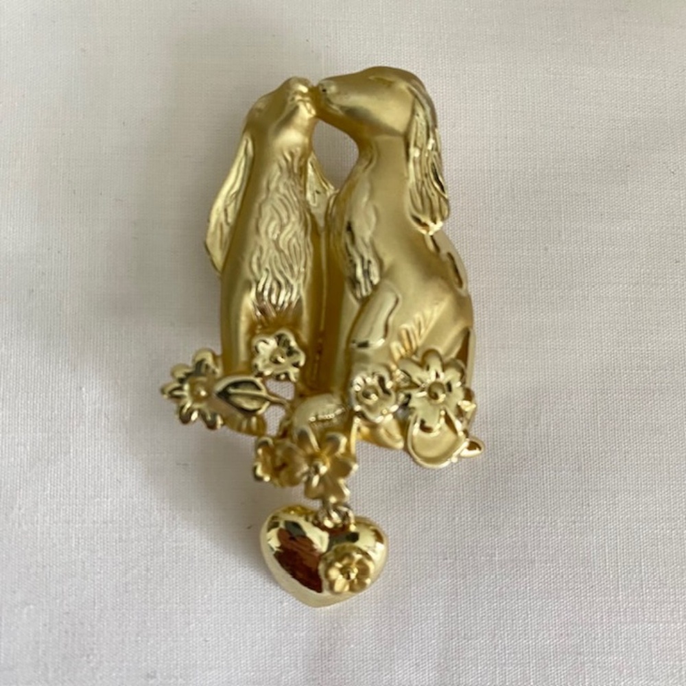 Vintage AJC "Puppy Love" Gold Tone Dangly Heart Brooch